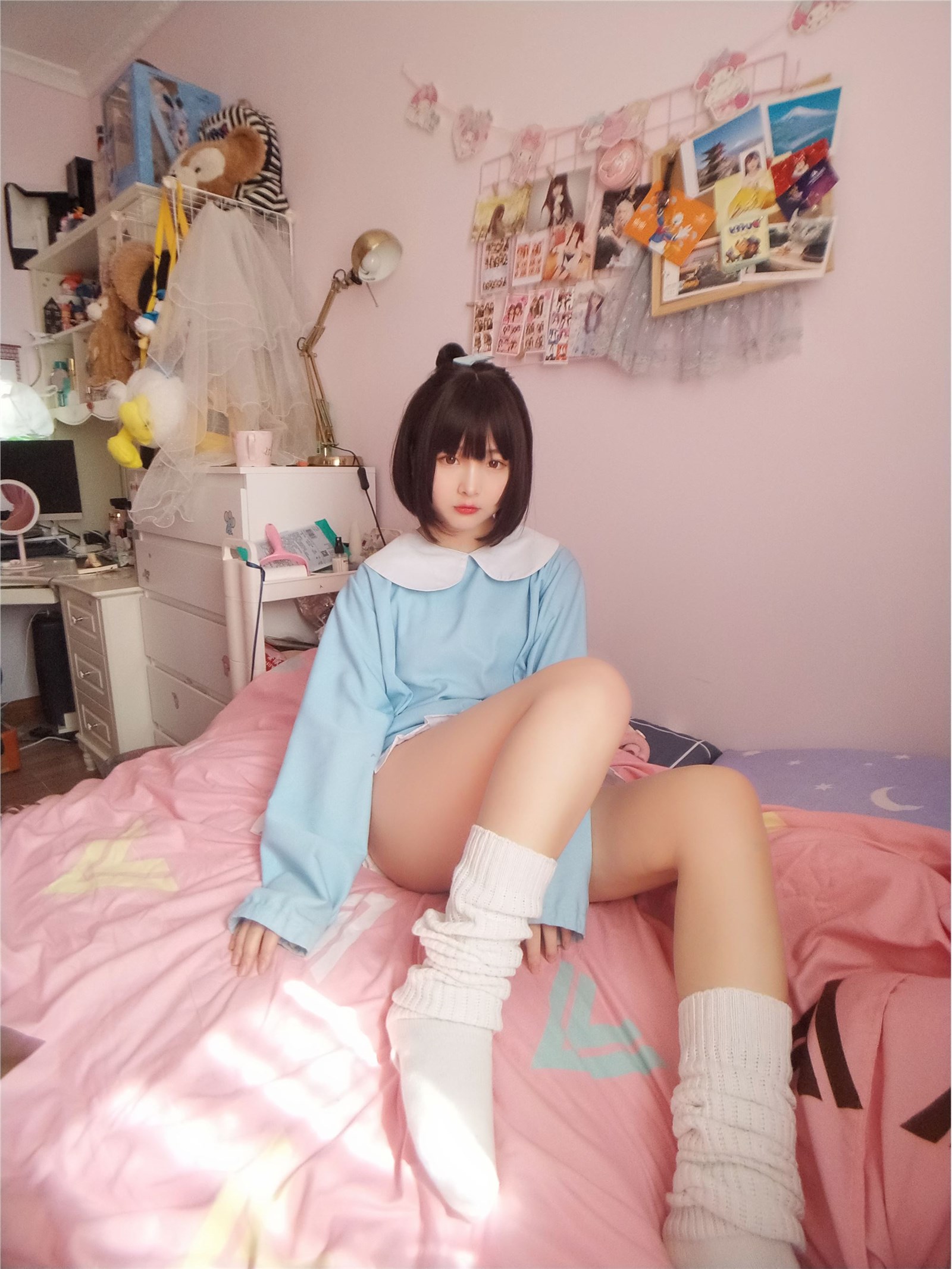 Kagura - No.63 light blue white socks(34)